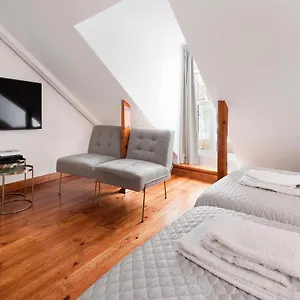 studio-heart-of-the-city-castle.hotels-lisbon-portugal.com/